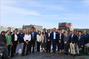 中国驻瑞典大使崔爱民走访瑞博科尔制药公司