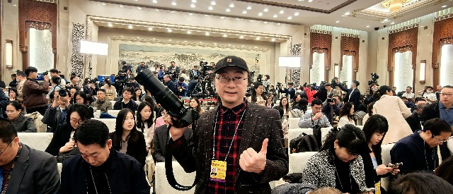 发挥海外华文媒体的舆论监督作用